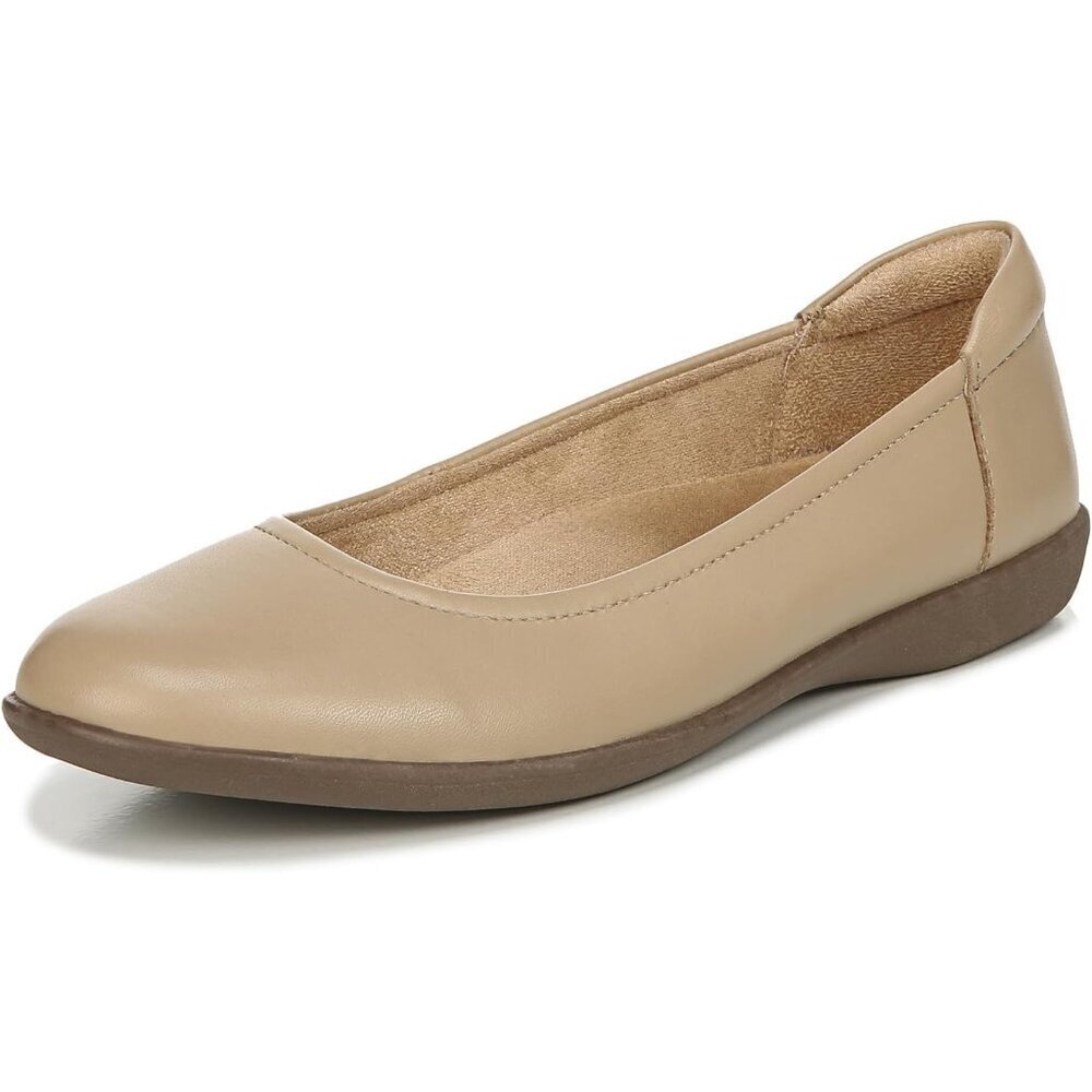 Naturalizer Women's Nude Closed Rounded Toe Slip on Flexy Ballet Flat Shoes